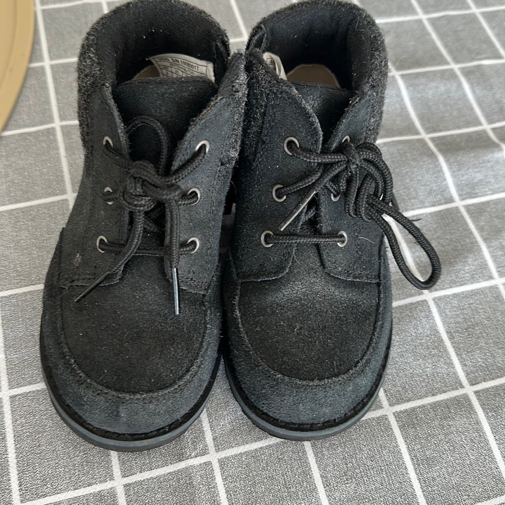 Uggs boots size 9